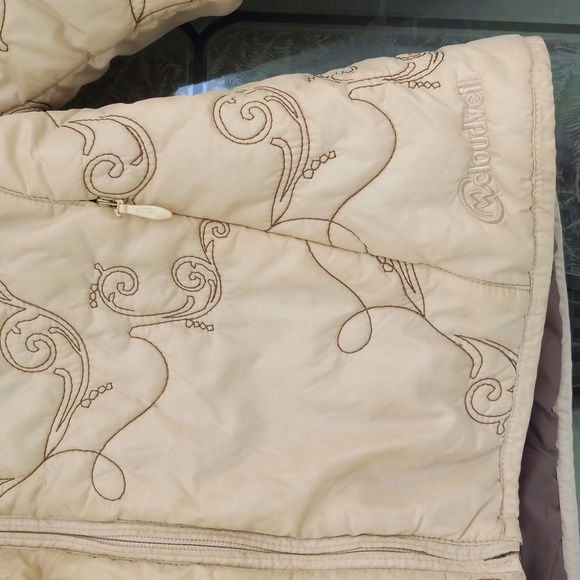 Cloudveil USA Primaloft Women's Lightweight Puffer Jacket Size M Excel. Cond. - Picture 5 of 16